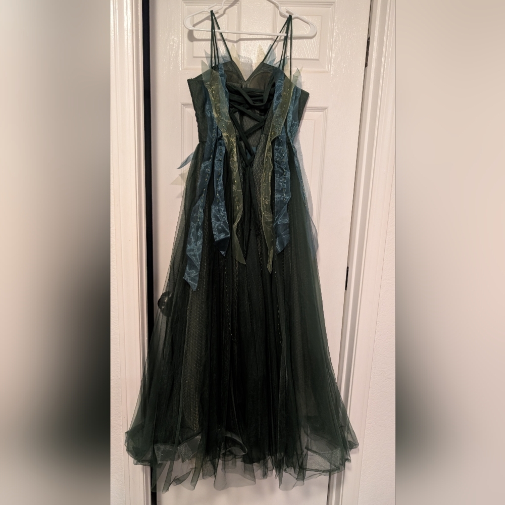 Elegant Dark Green Strapless Gown